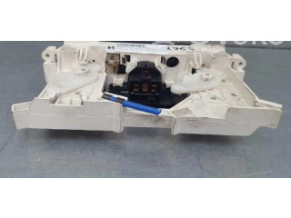 Блок управления климат-контролем Mitsubishi Space Wagon