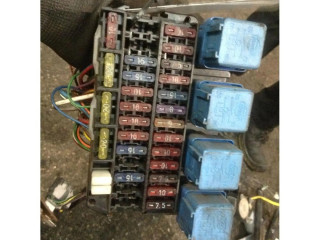 Pojistková skříňka Nissan Serena 1991