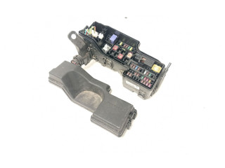 Блок предохранителей 827300H030A, 4E300346 Toyota Aygo AB40