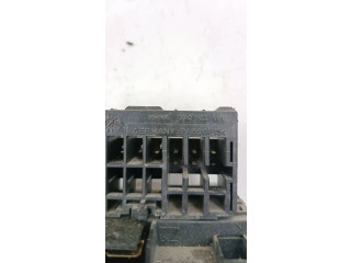 Блок предохранителей  3A0972559   Volkswagen Golf III    