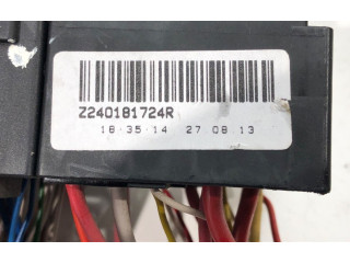 Блок предохранителей 240181724R Renault Clio IV
