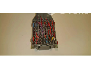 Блок предохранителей 9162439   Volvo XC90    