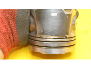 Поршень с шатуном 81L123 Volvo S60