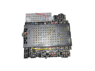 Блок предохранителей 09696098, 08679899 Volvo V70