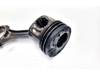  Поршень с шатуном    Skoda Octavia Mk2 (1Z)  