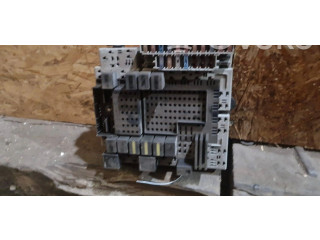 Блок предохранителей  8645729   Volvo S80    