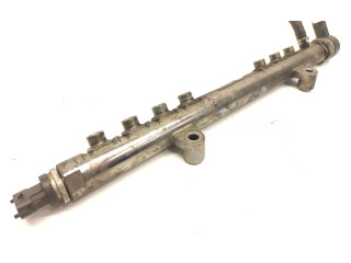 Топливная рампа 30777759, 009845L3   Volvo V70  