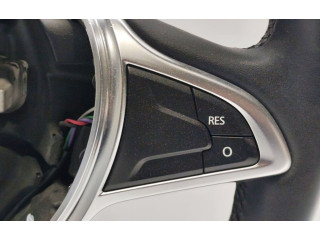 Руль Dacia Sandero - года 484007478R