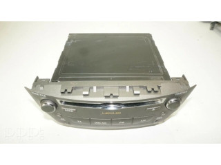 Радио/ проигрыватель CD/DVD / навигация