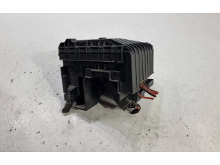   Pojistková skříňka 1K0937132G, 1K0937132F   Volkswagen Tiguan 2010