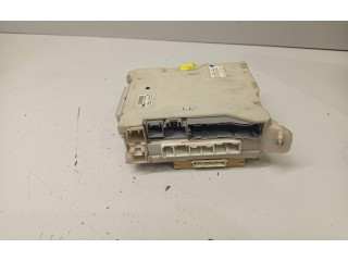 Блок предохранителей 8273030A61, 702280094 Lexus GS 300 350 430 450H