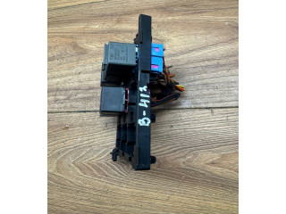   Pojistková skříňka 1T1937503A   Volkswagen Caddy 2011