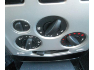 Ручка стеклоочистителей Dacia Logan I