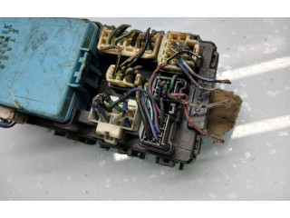 Блок предохранителей MR228760, 2323006072 Mitsubishi Colt