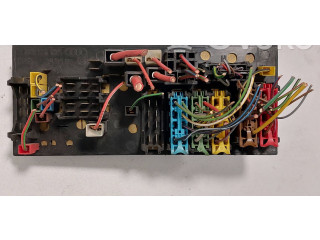 Pojistková skříňka 443941822B, 896051 Audi 80 90 S2 B4 1995