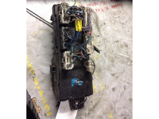   Pojistková skříňka    Mitsubishi Pajero 1990