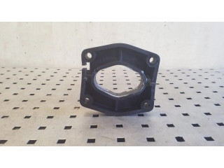 Другая деталь отсека двигателя