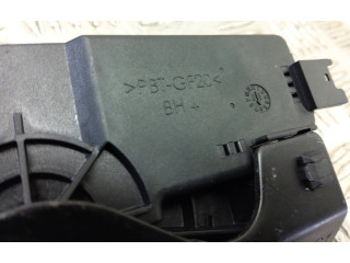 Замок багажника BMW 1 E82 E88 2007 - 2014 года