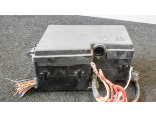 Блок предохранителей  AV6T14A142AB, E00027328   Ford Focus    