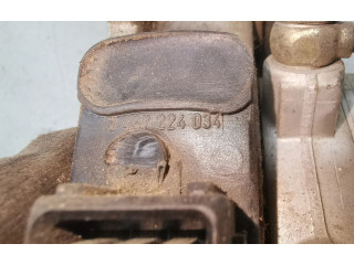 Vstřikovací lišta 0438121070, 026133353D   Audi 80 90 B3     