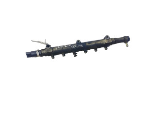 Топливная рампа 8658252, 002386L1 Volvo V70