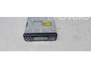 Радио/ проигрыватель CD/DVD / навигация