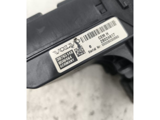 Блок предохранителей 05W464, 30765148 Volvo XC90