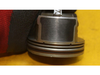  Поршень с шатуном    Volkswagen Golf VI  