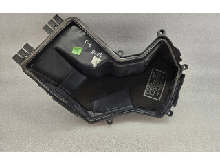 Блок предохранителей 4F1937676B Audi A6 S6 C6 4F