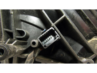 Зеркало электрическое левое Renault Clio III 2005-2012 года