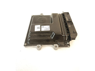 Блок управления двигателя 32242004 Volvo XC40