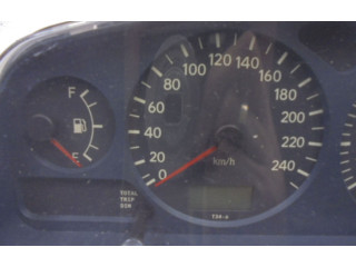 Přístrojová deska Toyota Avensis T220 1999 83800-05230, 83800-05230