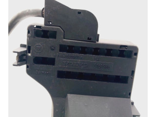 Блок предохранителей 9441607   Volvo S80