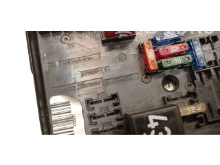 Блок предохранителей 013949431, 1K0937121D Audi A3 S3 8P