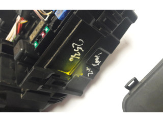 Блок предохранителей  403888820R   Renault Kadjar    