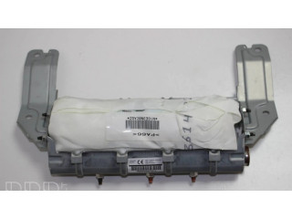 Подушка безопасности для колен 7030A562, B6N44HHAFG81 Mitsubishi ASX