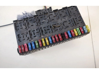 Блок предохранителей  357937039, 357937039   Volkswagen Golf III    