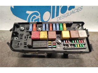 Блок предохранителей 13240247JJ, 13240247JJ Opel Vectra C