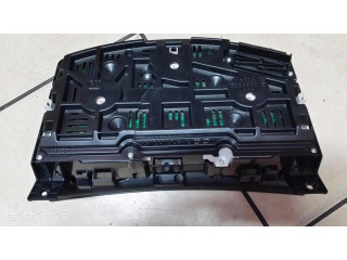 Задний фонарь в кузове