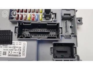 Блок предохранителей 01368892080, 28290405 Citroen Nemo