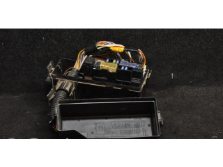 Pojistková skříňka 63564138 Nissan NP300 2006