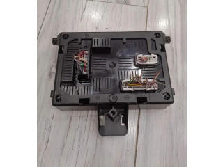 Блок комфорта 8201054128 Renault Clio III