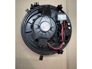 Вентилятор печки 5WB819015 Volkswagen Golf VIII