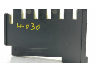 Блок предохранителей P8200031555   Renault Clio II    