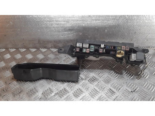 Блок предохранителей DF   Toyota Corolla Verso AR10    