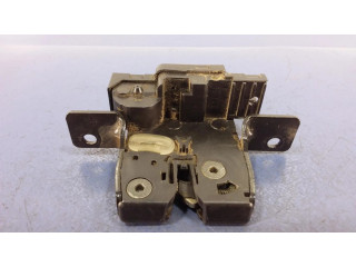 Замок задней крышки