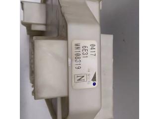 Блок предохранителей MN108319, 04176E31 Mitsubishi Colt