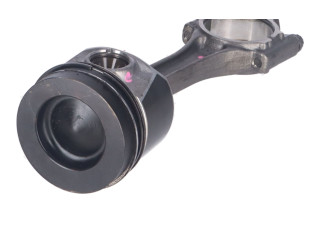 Шатун  03L105401A    Volkswagen Golf VII  