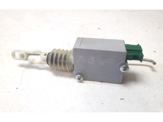 Замок багажника 8Z0962115 Audi A2 - года