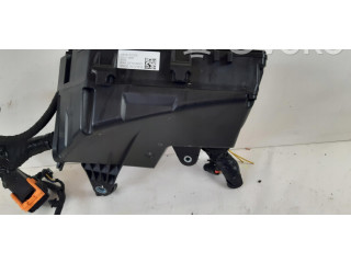 Блок предохранителей 31473880 Volvo XC40